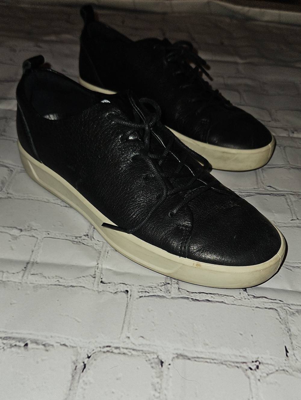 Ecco Black Leather Low-Profile Lace-Up Sneakers with Off-White Sole